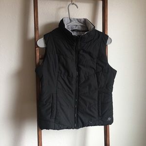 AEROPOSTALE / black puffer vest